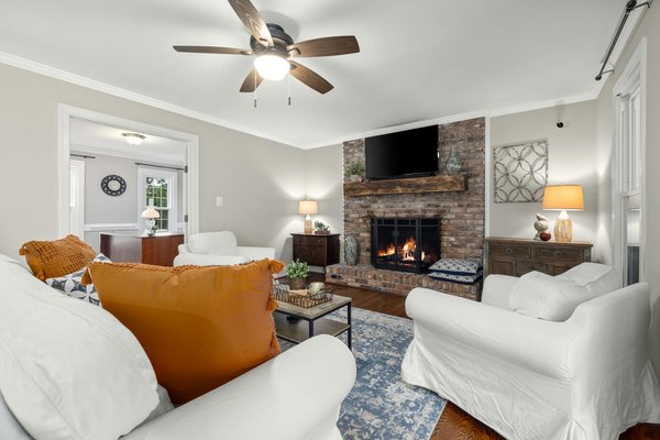 Savor the elegance: create an irresistible french onion tart with gruyère cheese!